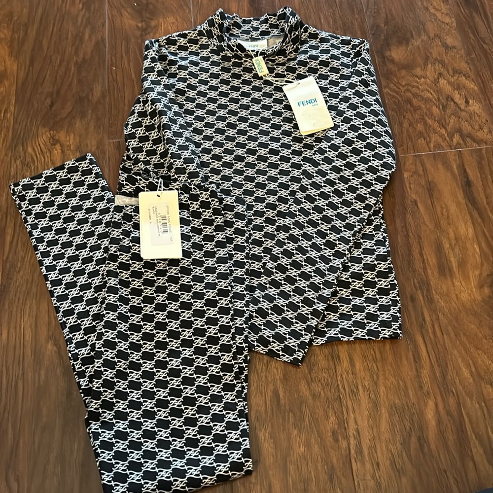 Fendi kids black and white set